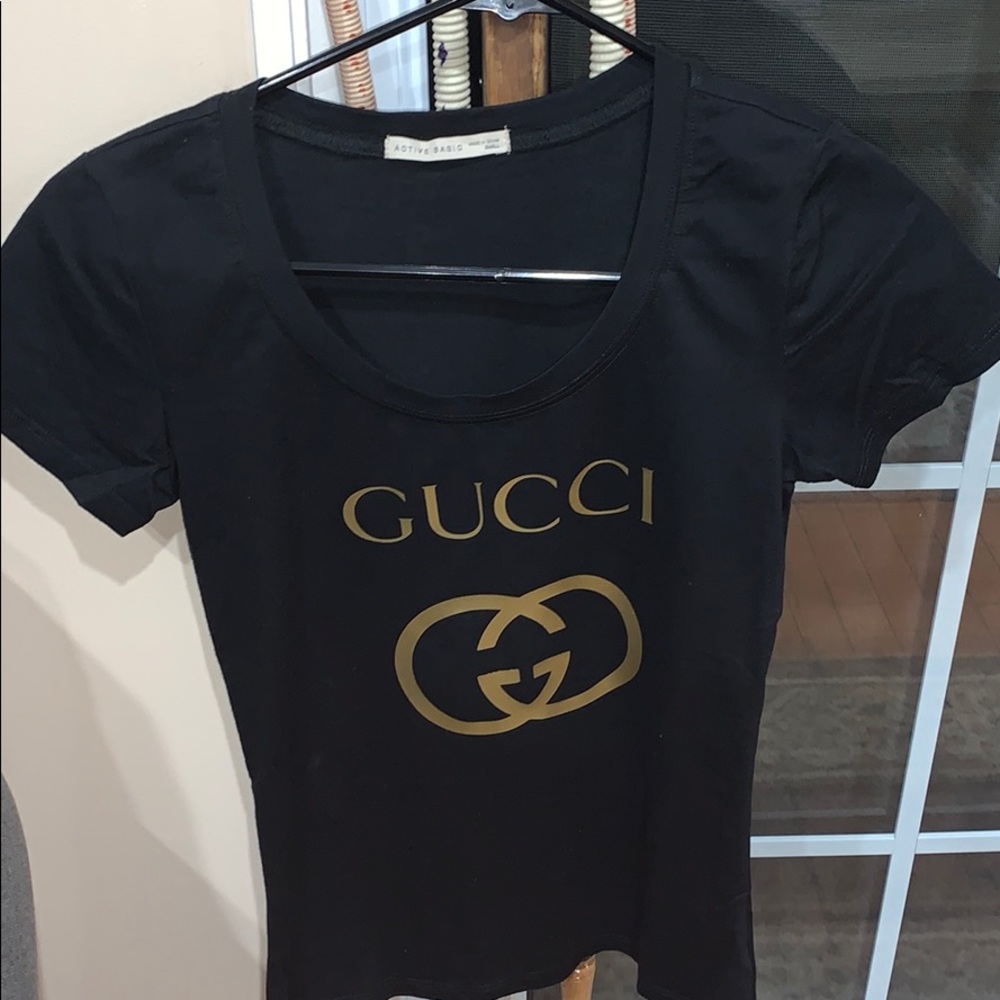 Never worn Gucci tshirt